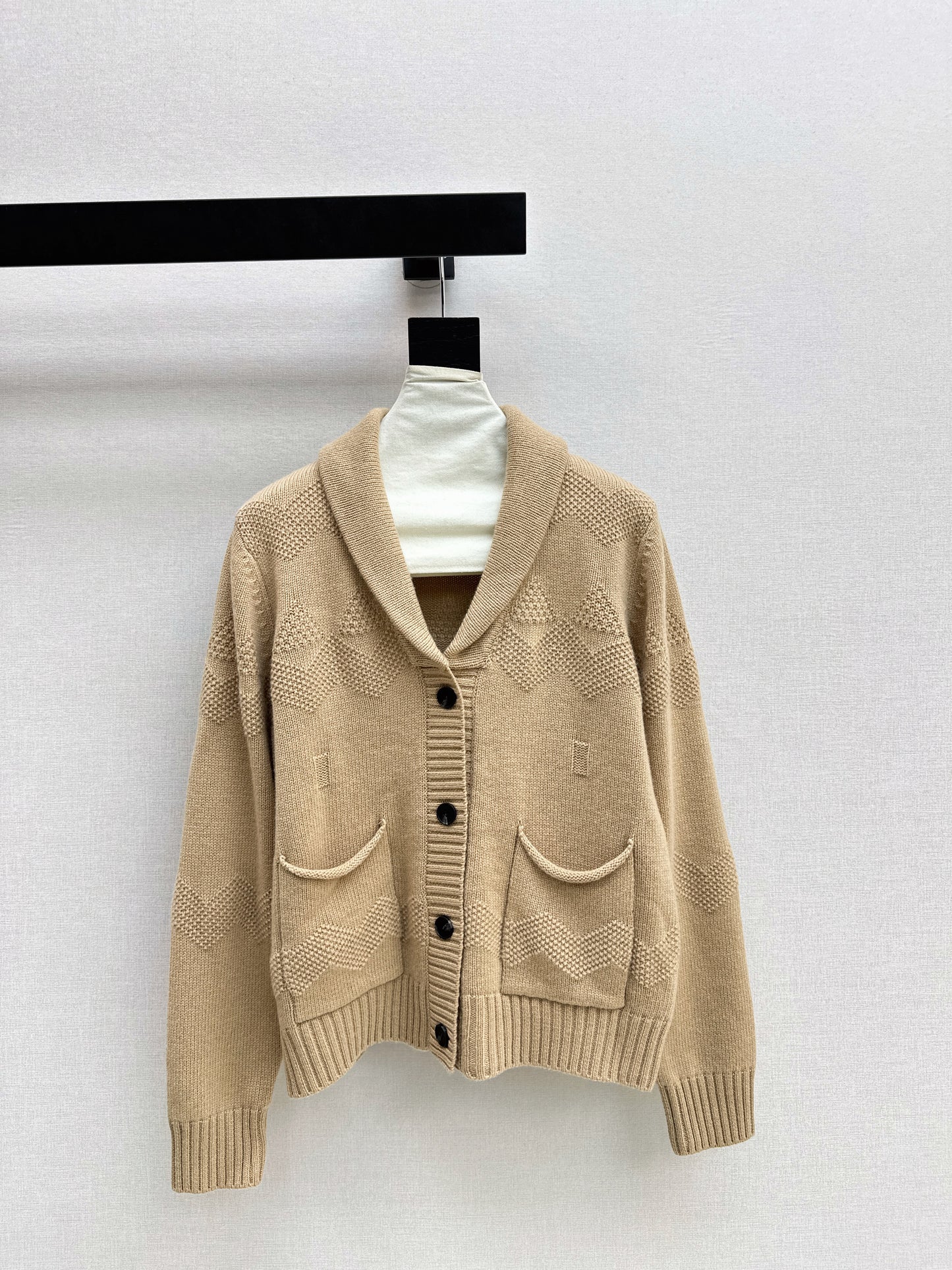 Loro NEW V-neck cardigan