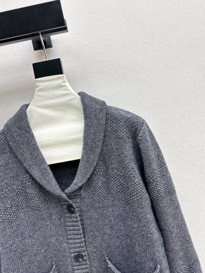 Loro NEW V-neck cardigan