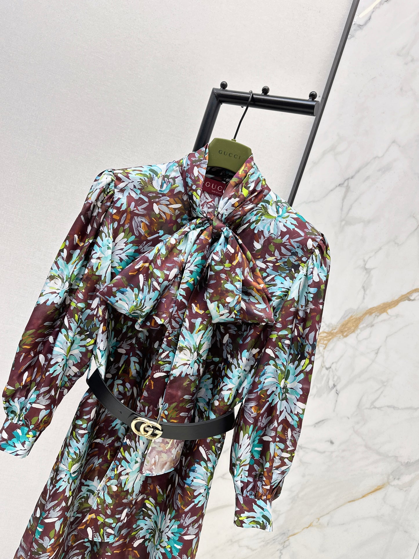 Guc NEW 3d floral print dress