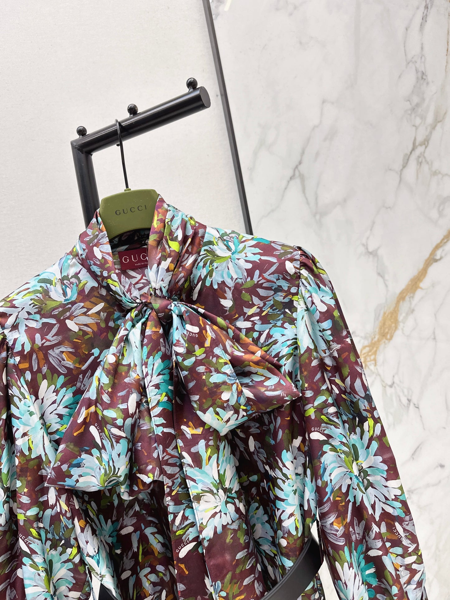 Guc NEW 3d floral print dress