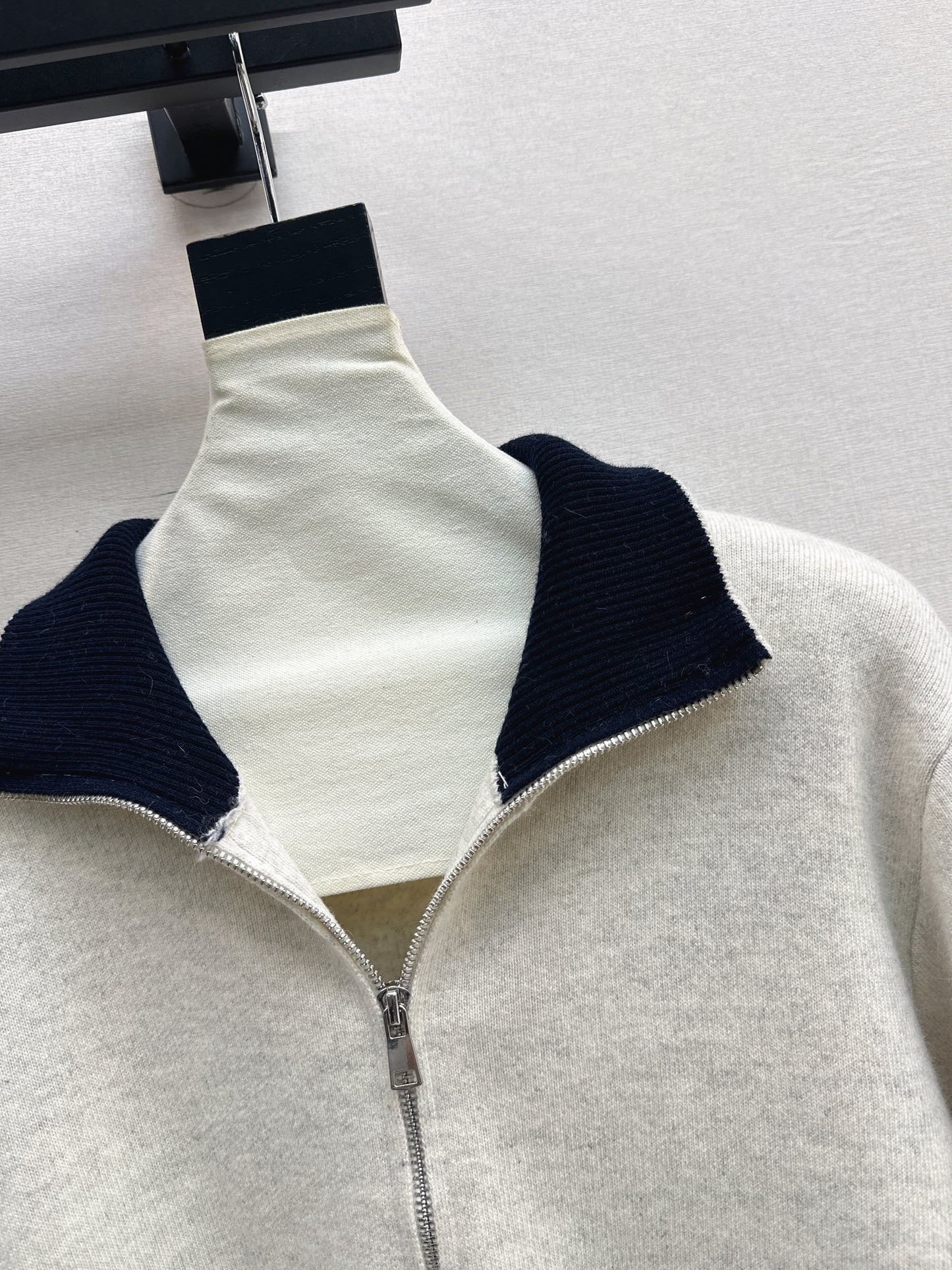 Monc NEW Zippered cardigan jacket