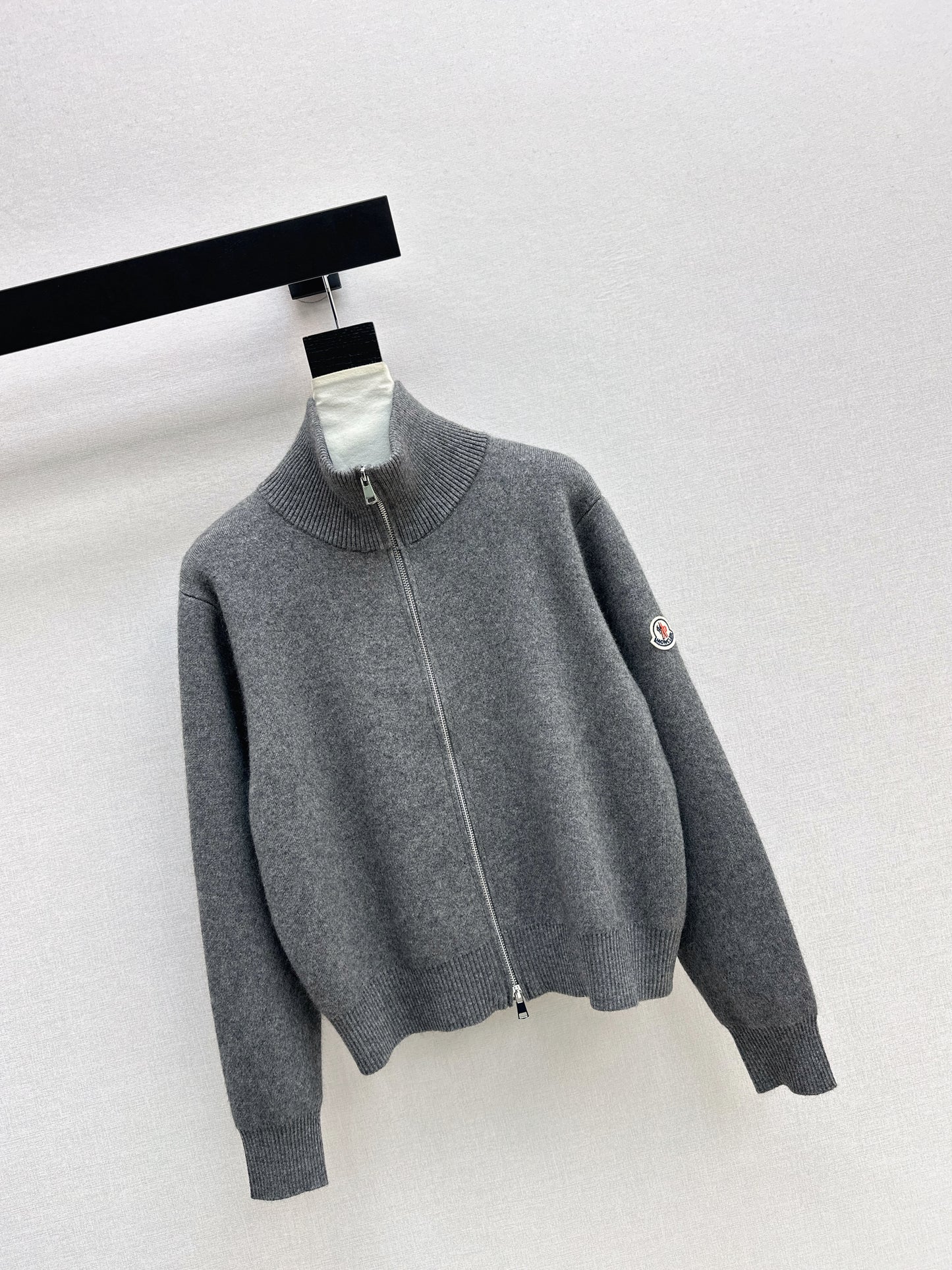 Monc NEW Zippered cardigan jacket