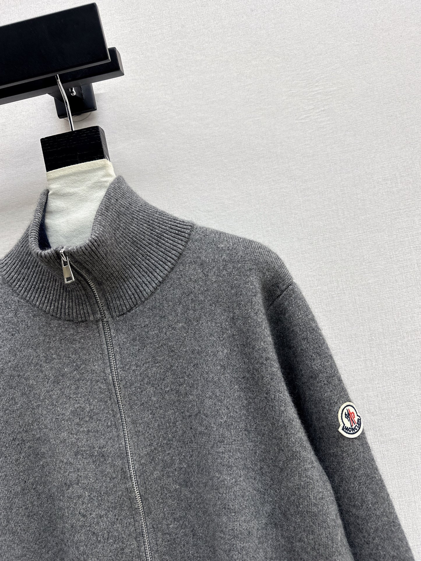 Monc NEW Zippered cardigan jacket