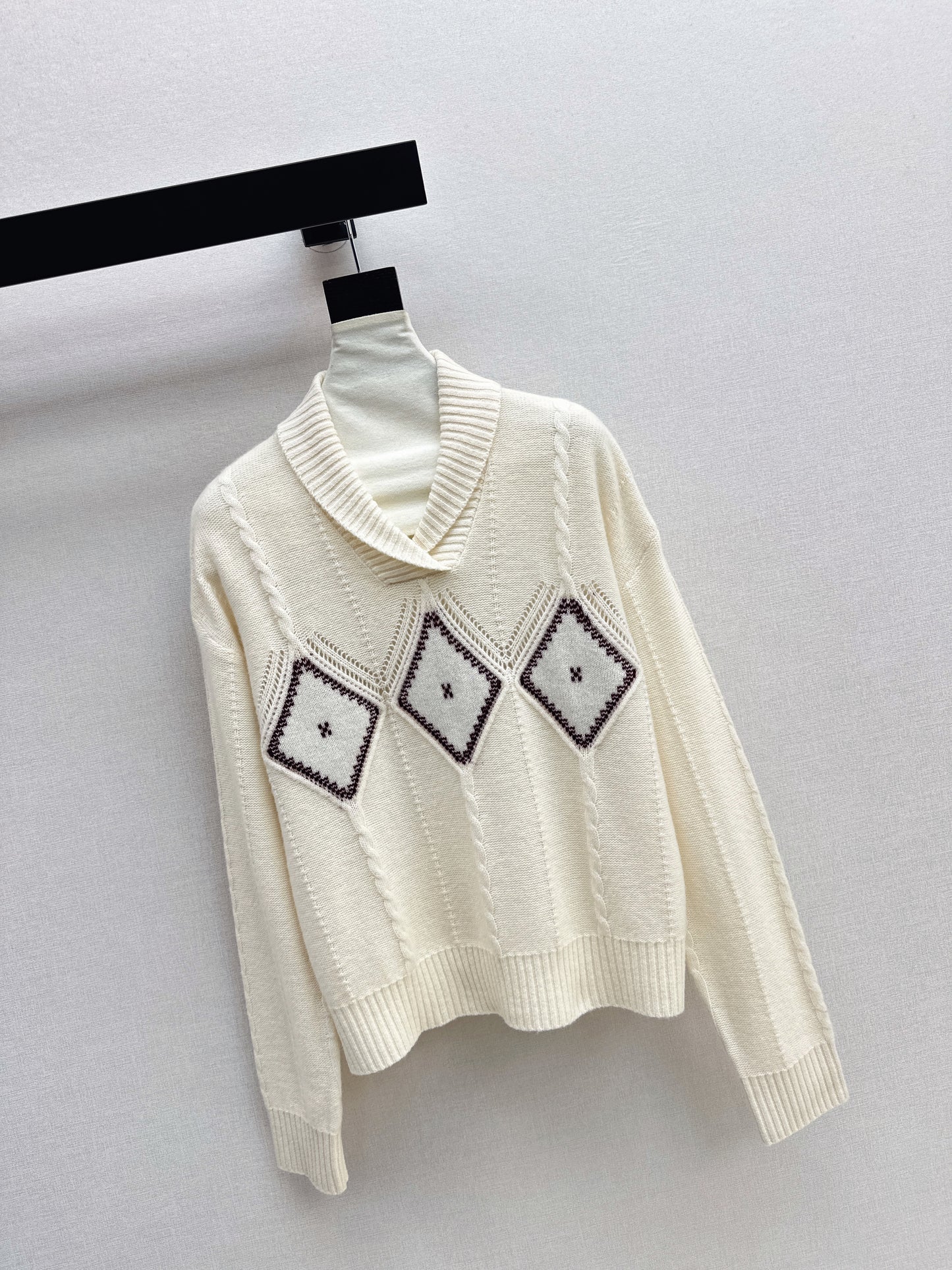 Ral NEW Knitted sweater