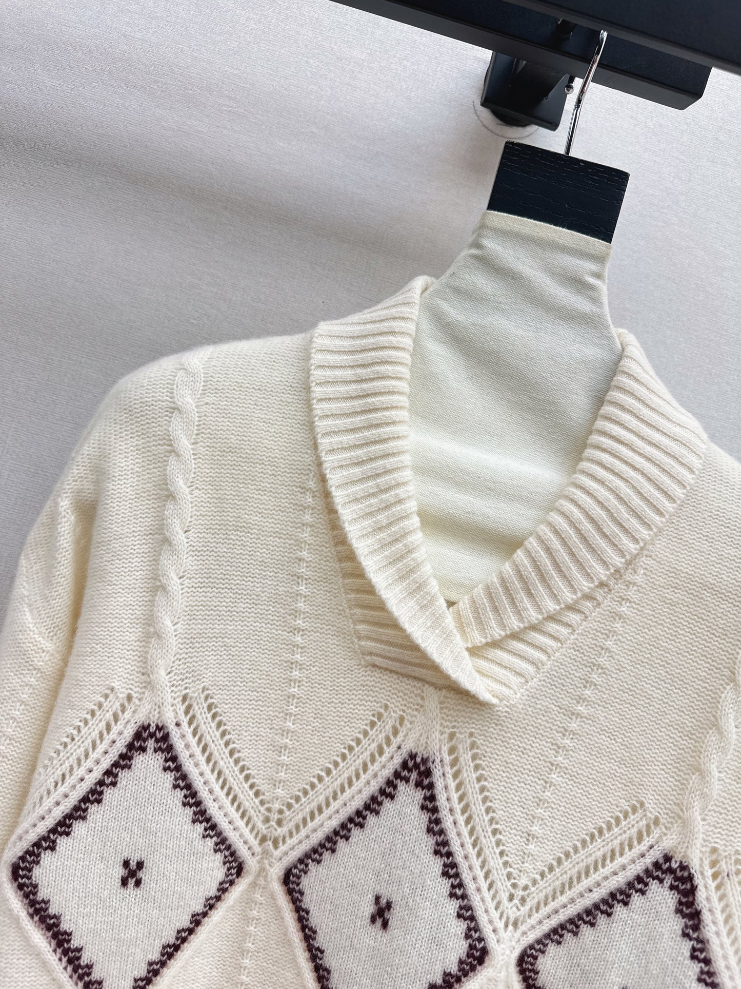 Ral NEW Knitted sweater