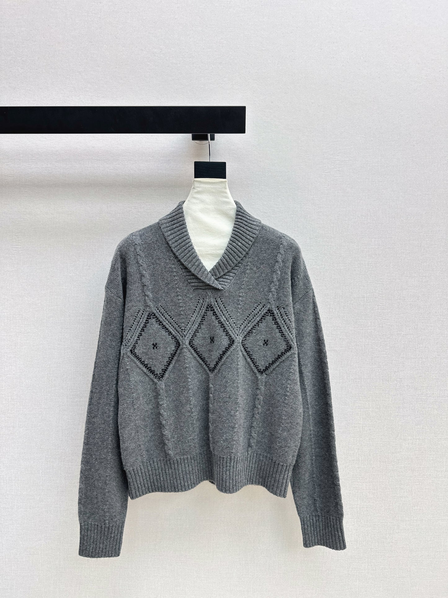 Ral NEW Knitted sweater