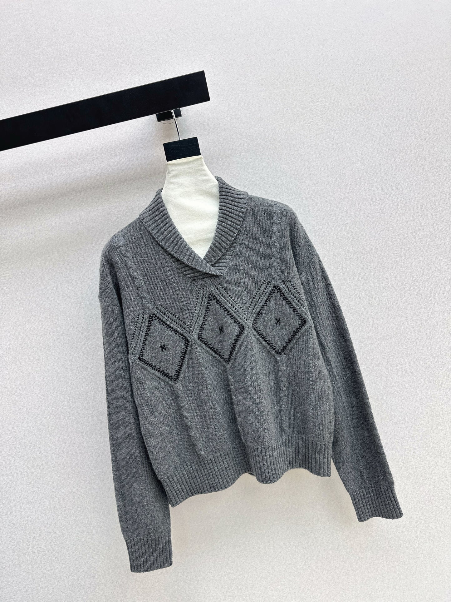 Ral NEW Knitted sweater