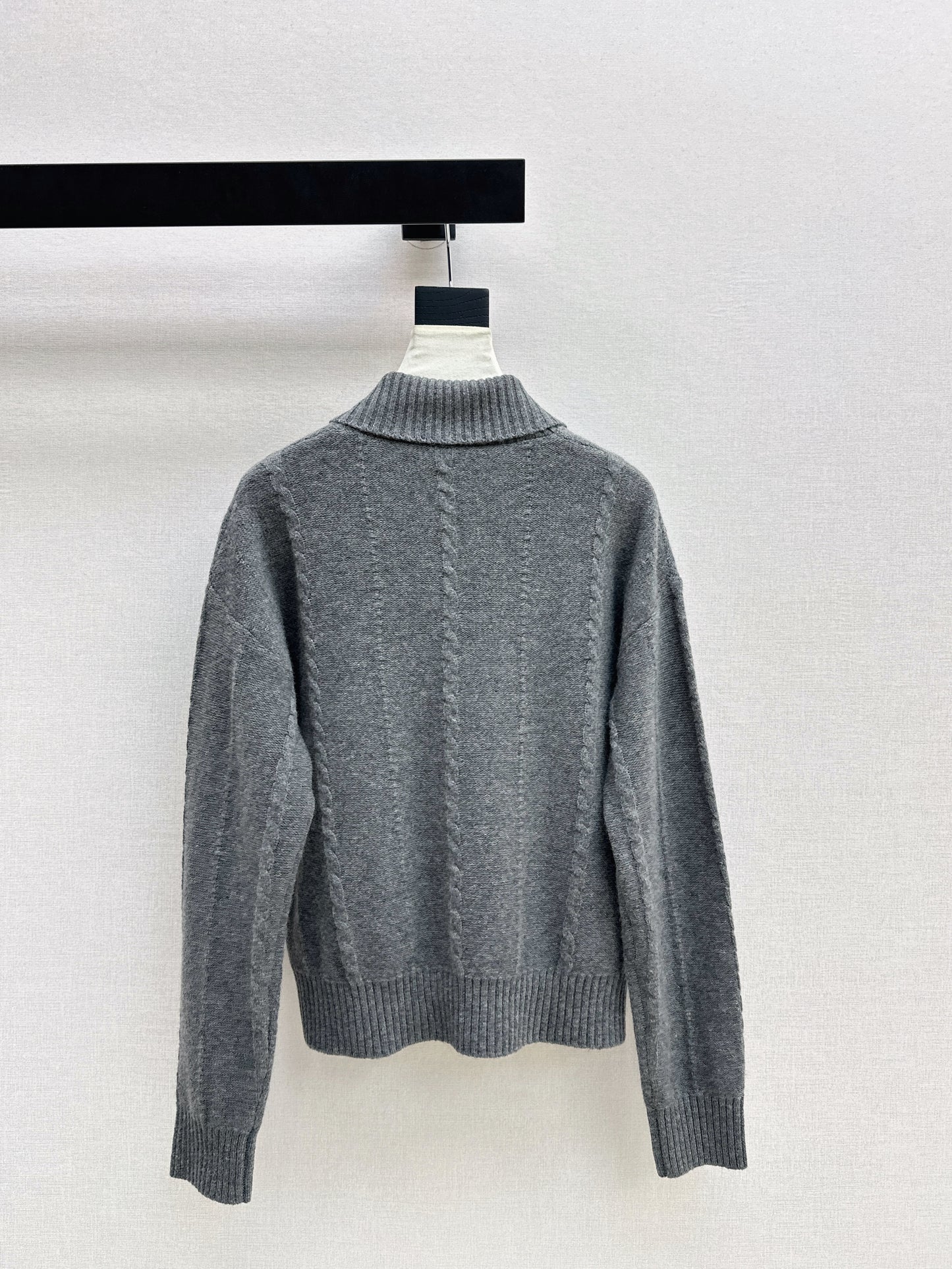 Ral NEW Knitted sweater
