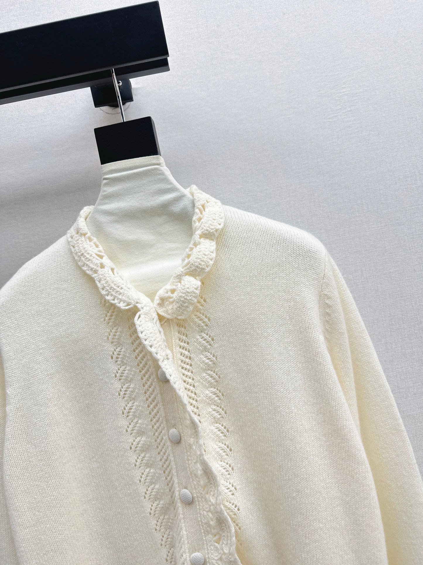 Es NEW Knitted cardigan