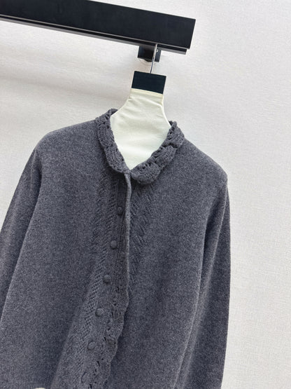 Es NEW Knitted cardigan