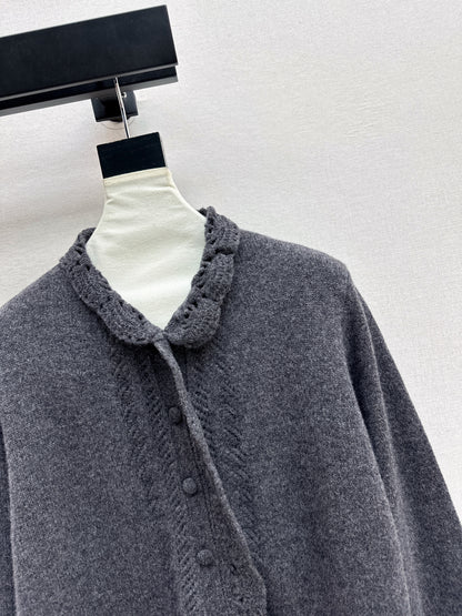 Es NEW Knitted cardigan