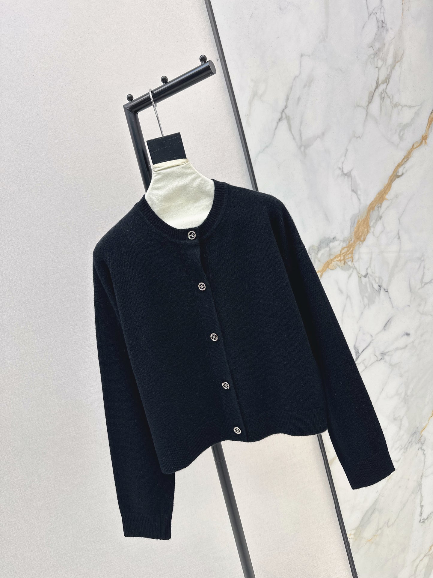 Herm NEW Knitted cardigan jacket