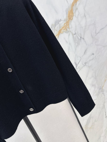 Herm NEW Knitted cardigan jacket
