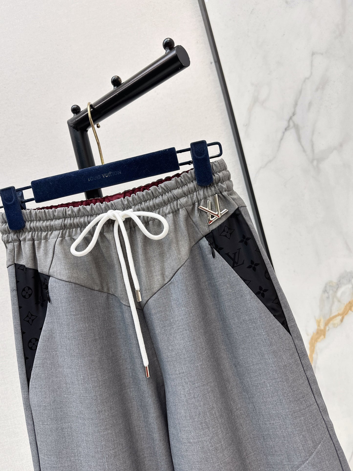 Louis NEW contract pants