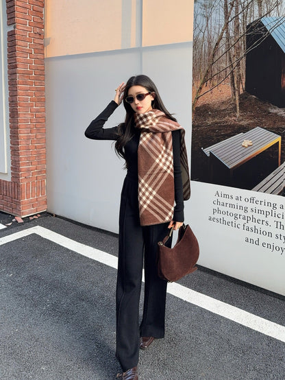 Brun NEW Knitted suit