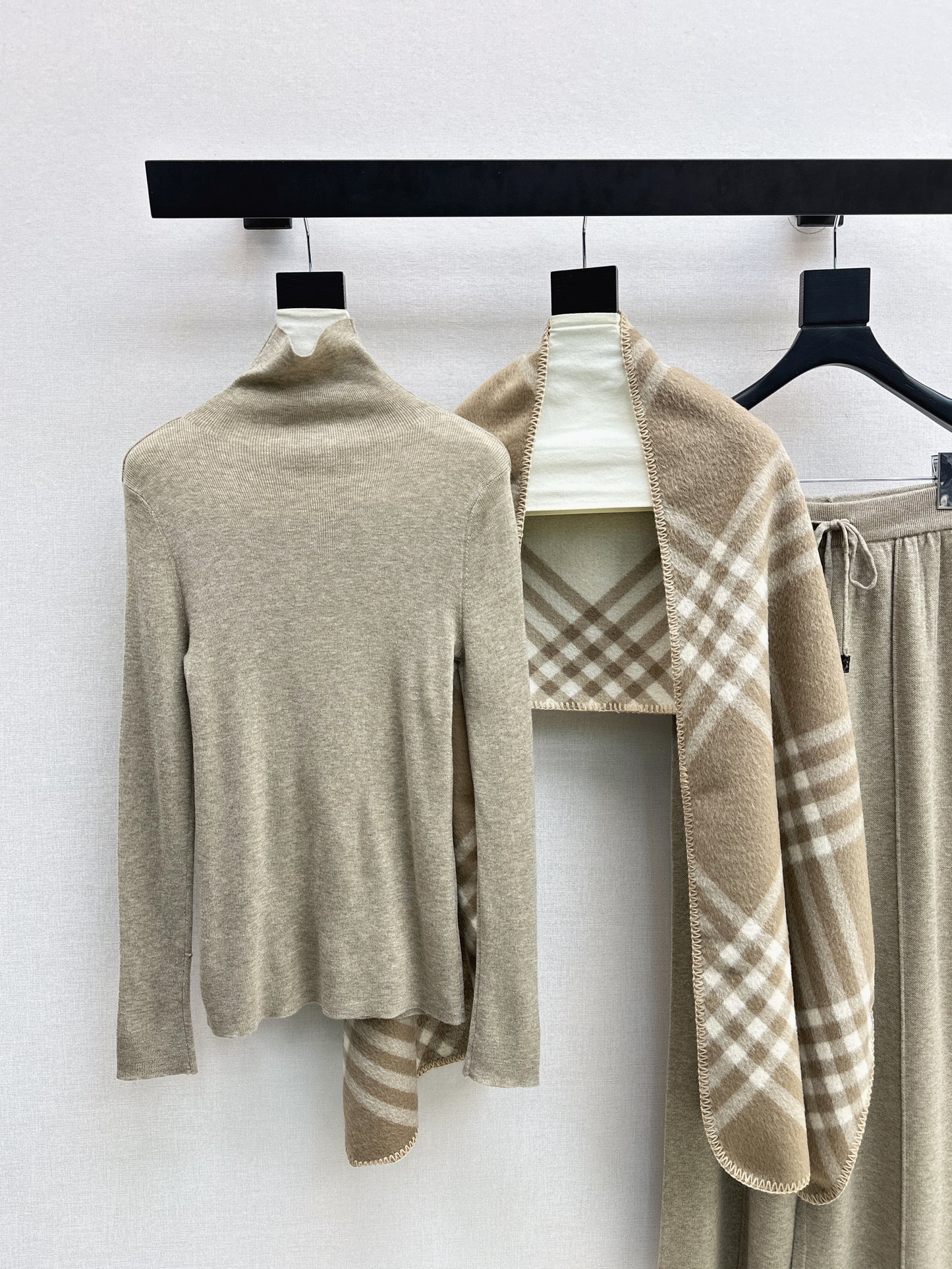 Brun NEW Knitted suit