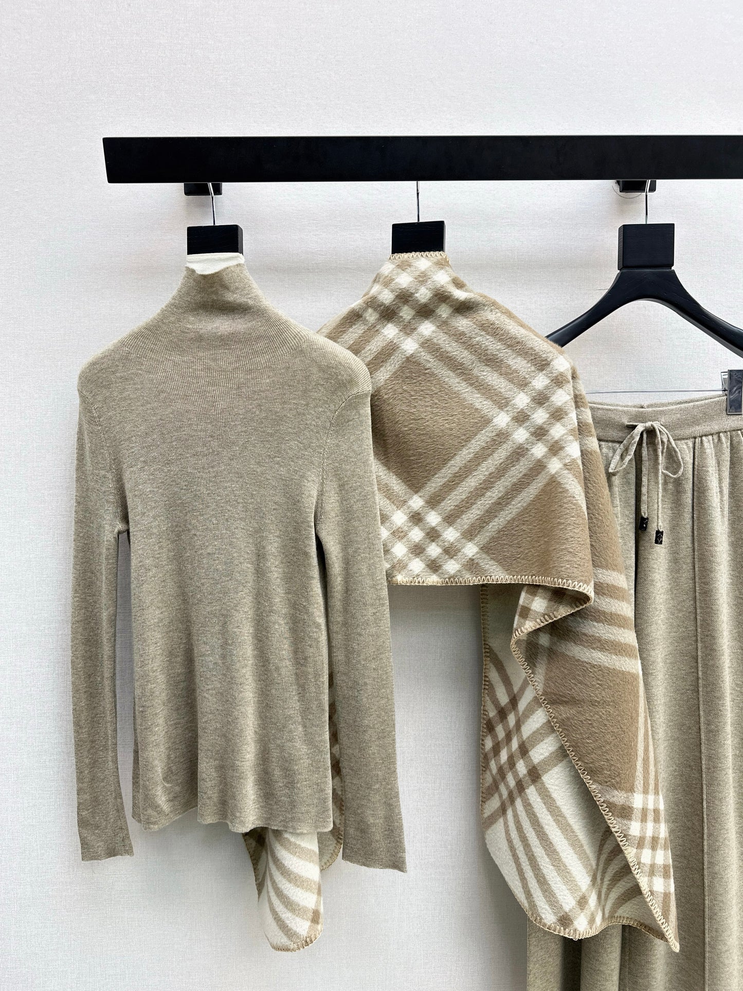 Brun NEW Knitted suit