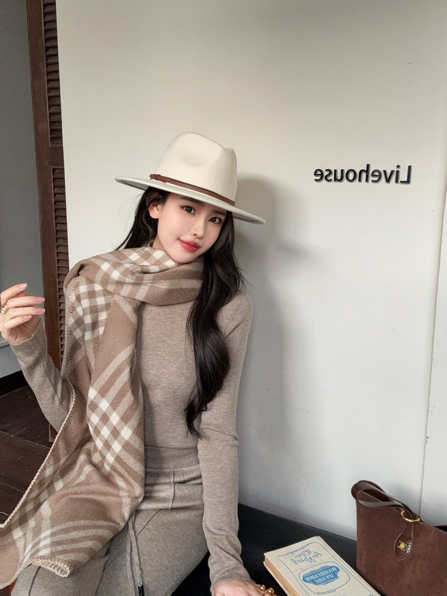 Brun NEW Knitted suit