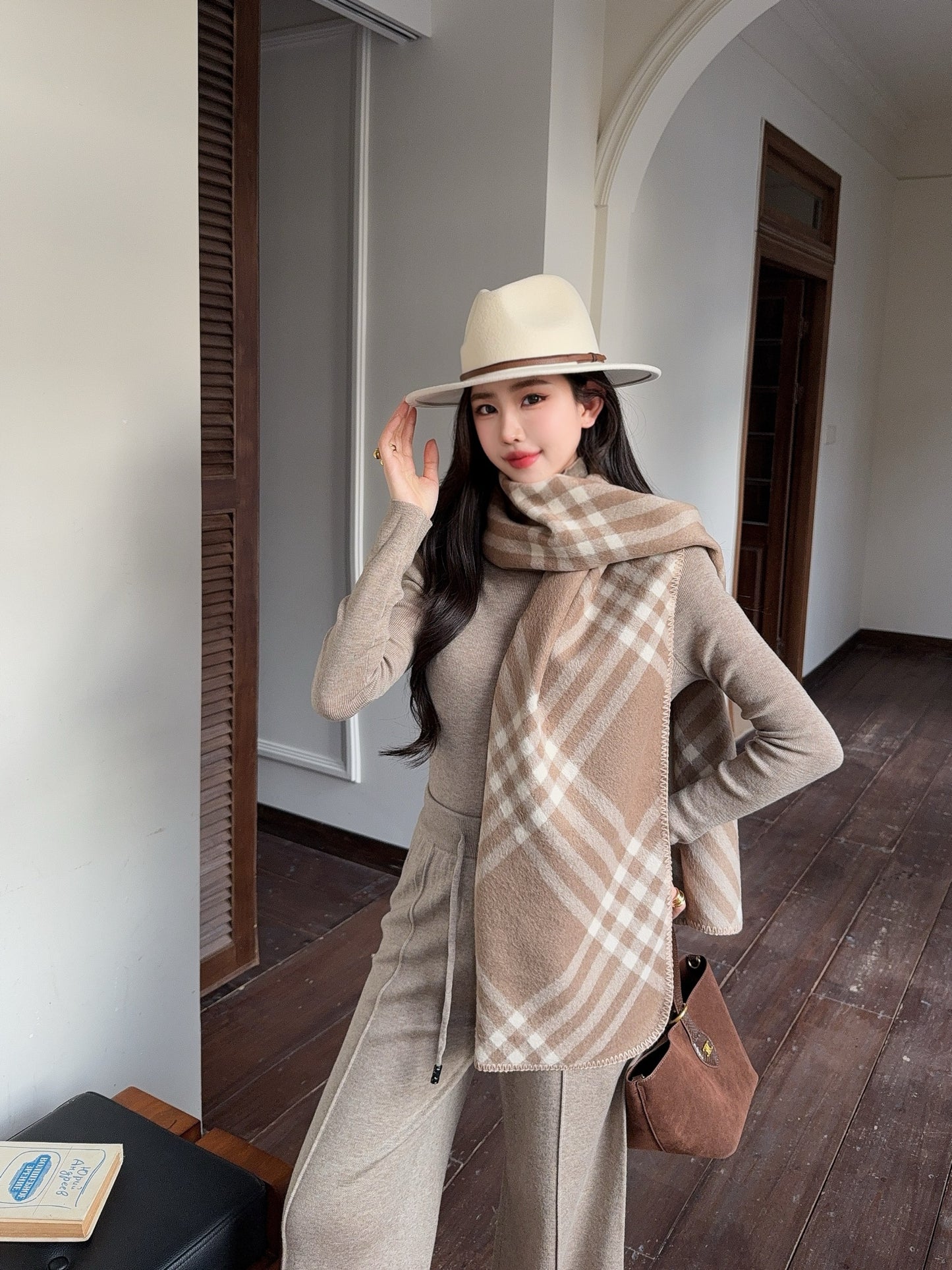 Brun NEW Knitted suit