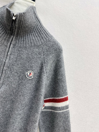 Monc NEW zip-up sweater