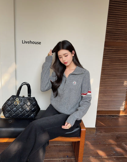 Monc NEW zip-up sweater