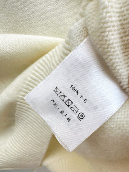 Es NEW embroidered sweater