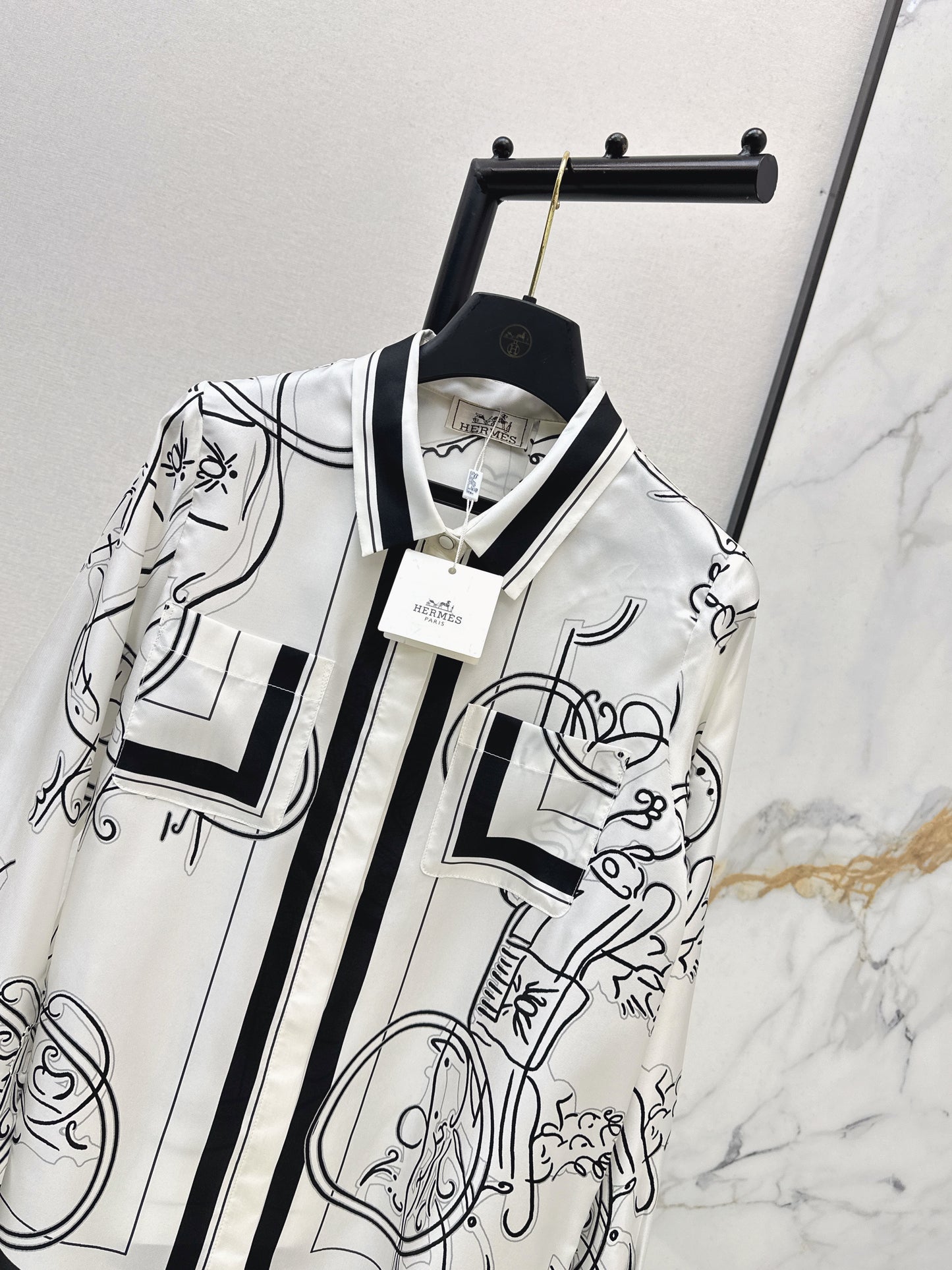 Herm NEW printed shirt