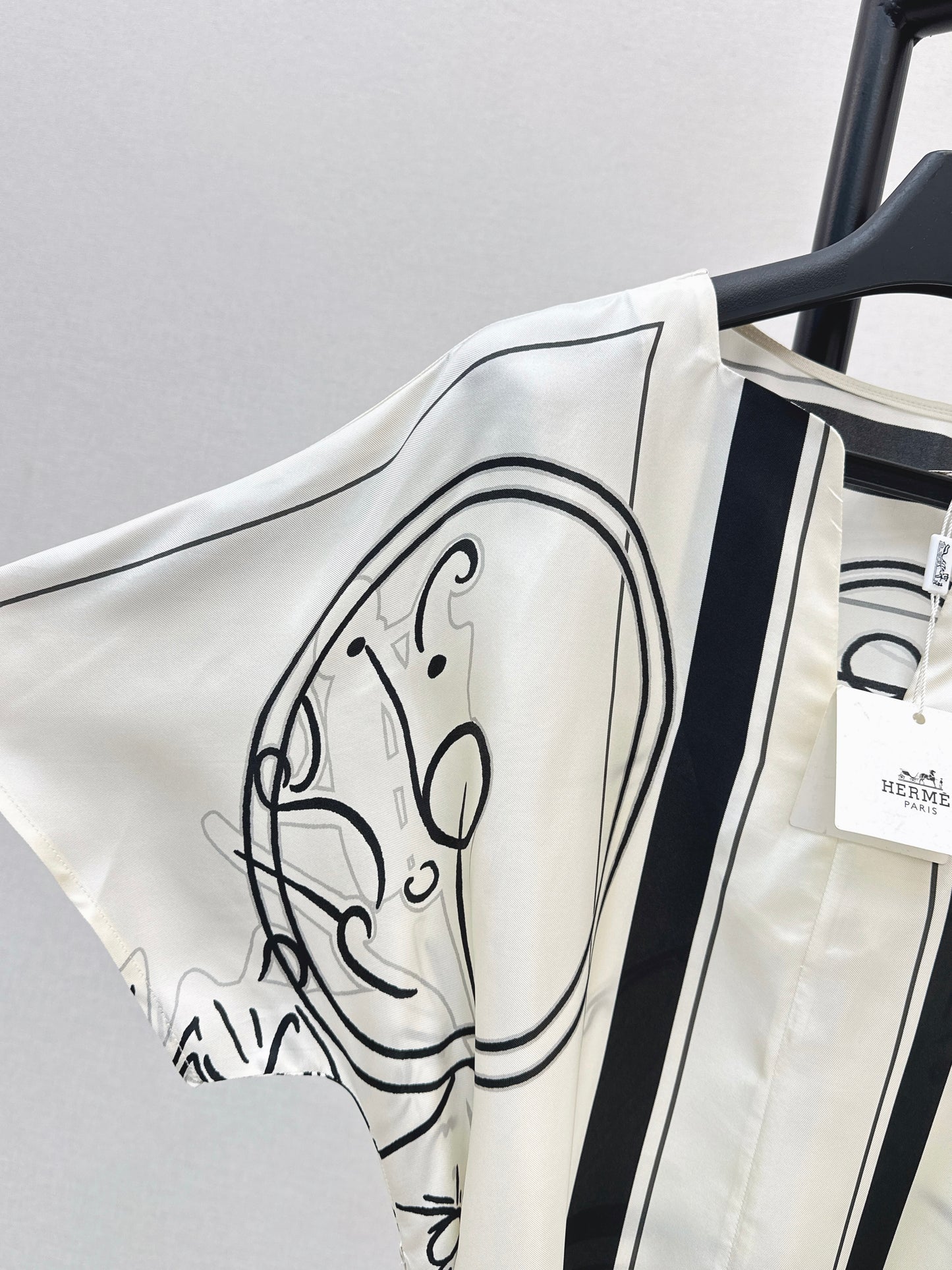 Herm NEW printed dress