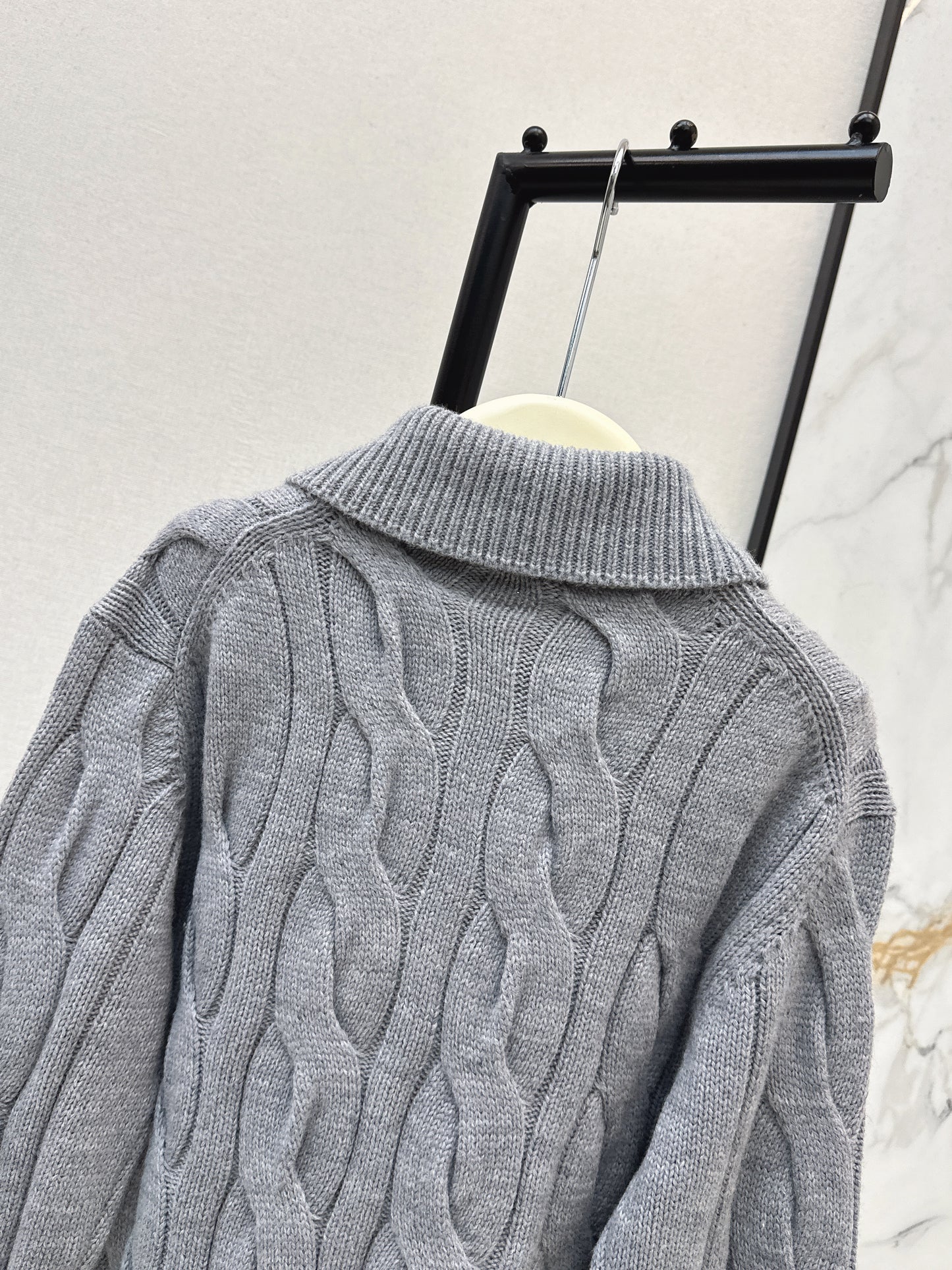 Ral NEW Knitted cardigan