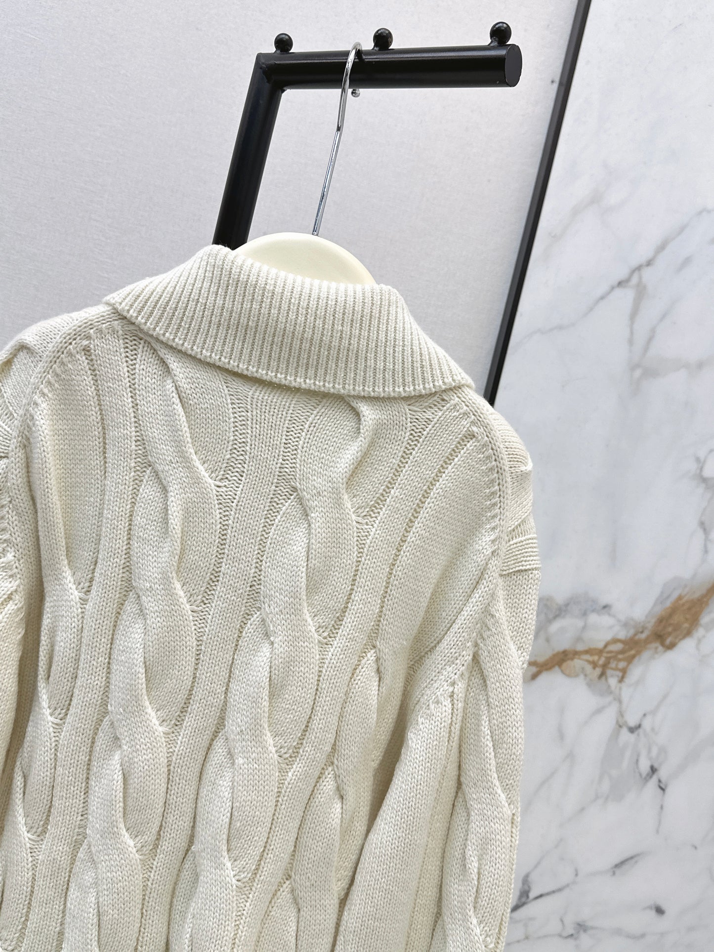 Ral NEW Knitted cardigan