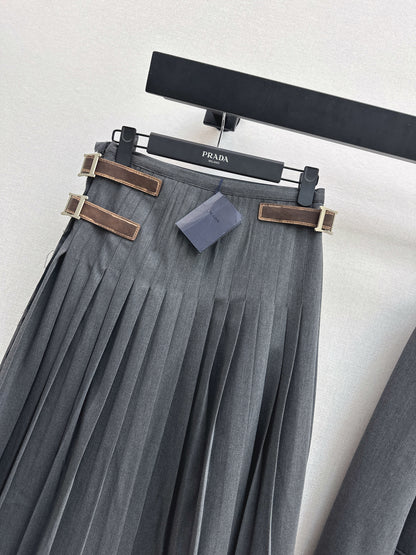 Pra NEW pleated skirts