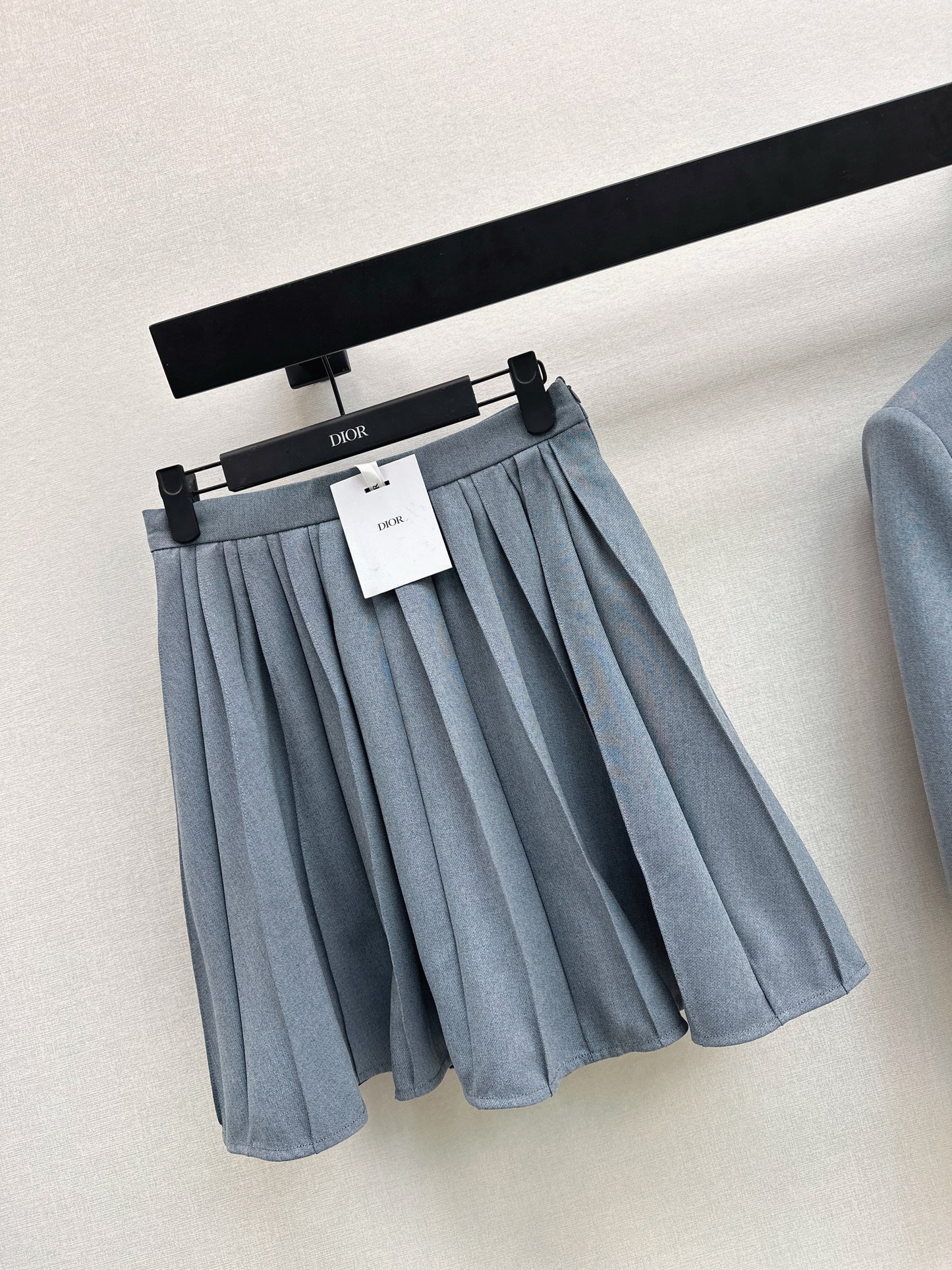 CD NEW pleated skirts