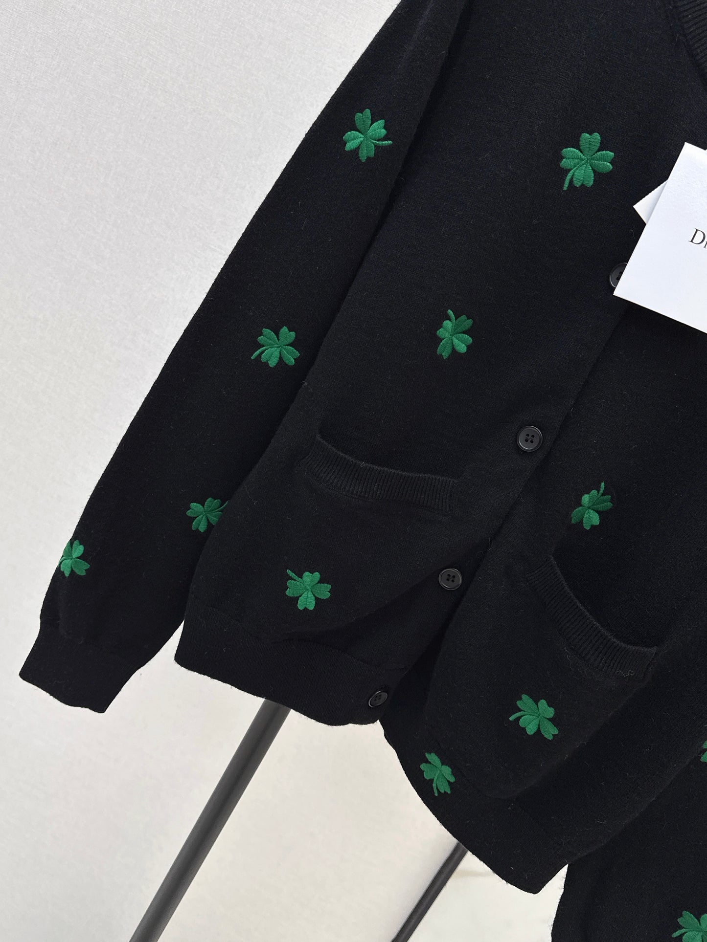 CD NEW embroidery cardigan