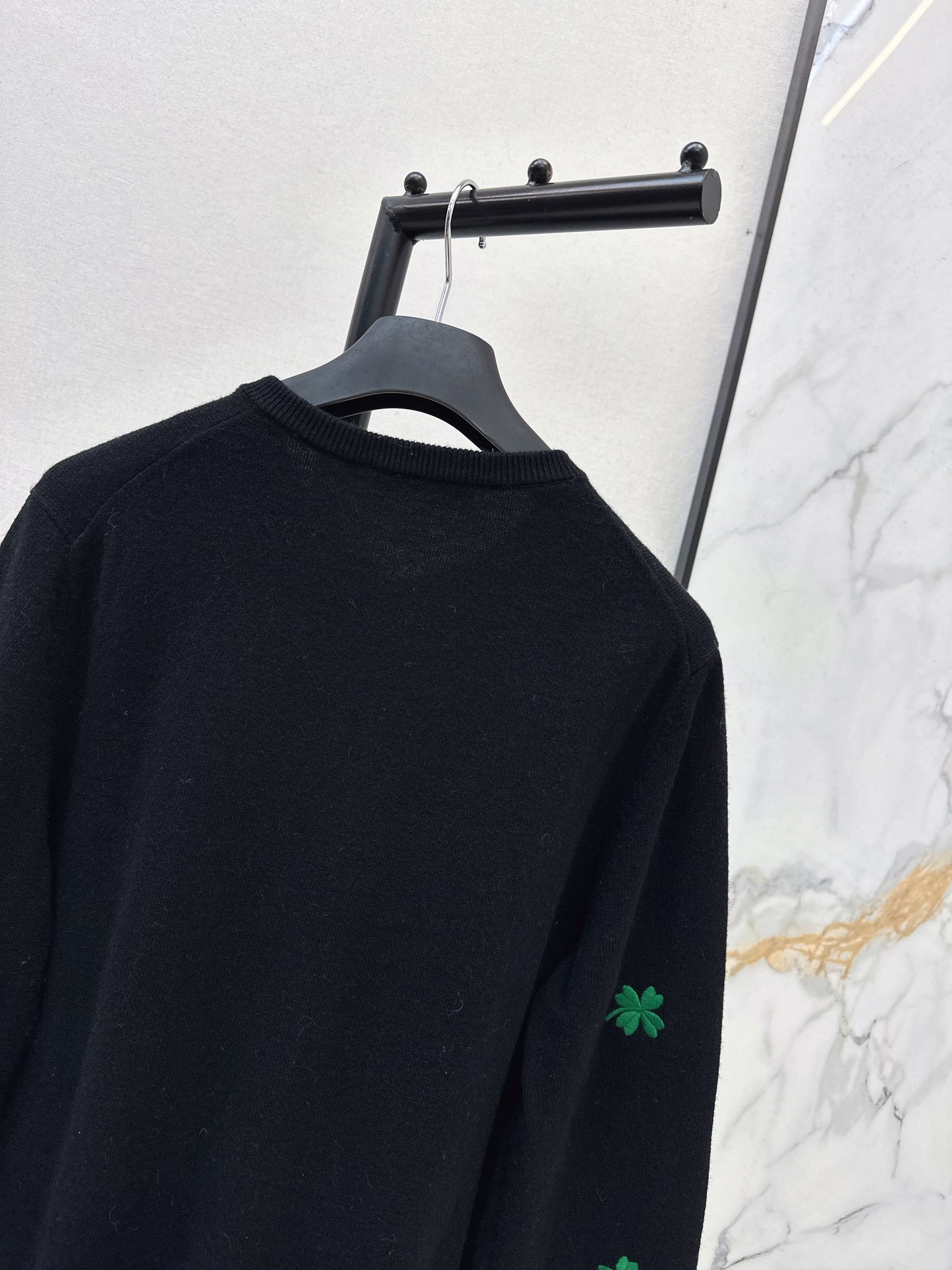 CD NEW embroidery cardigan