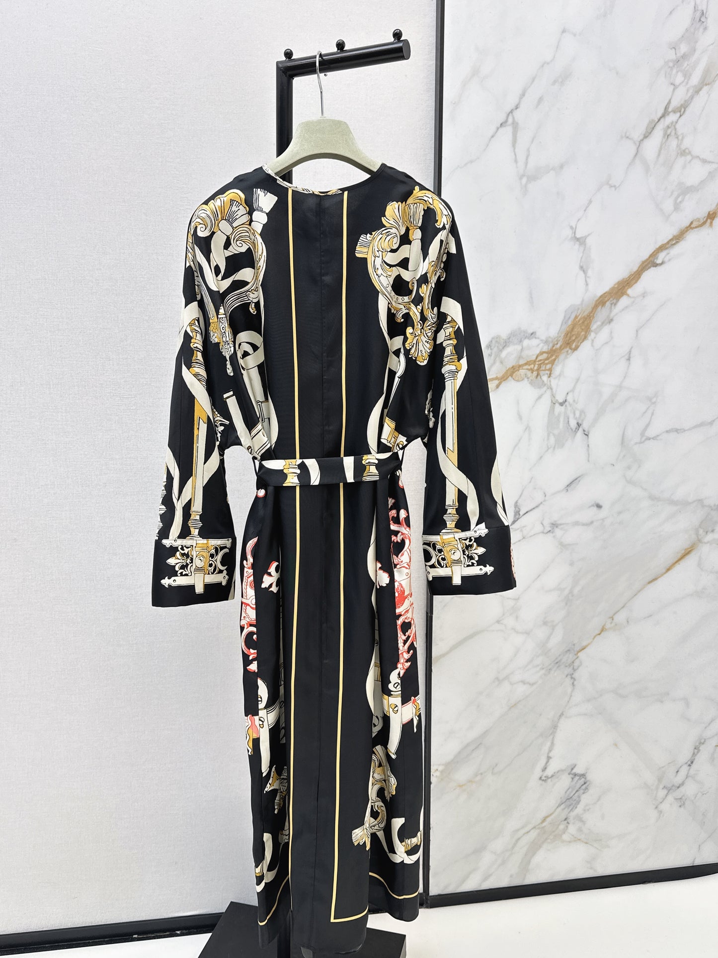 Herm NEW batwing sleeve print dress