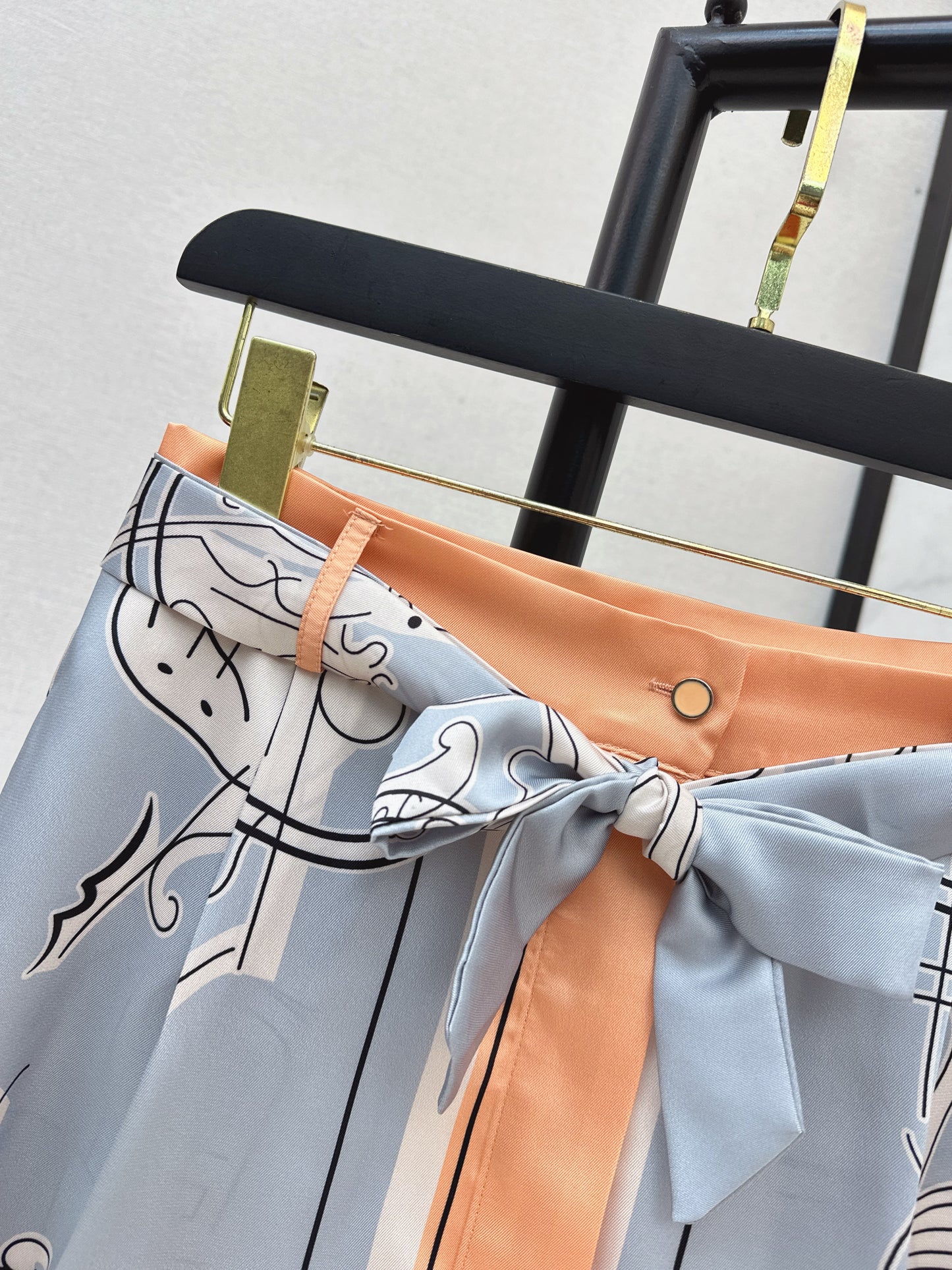 Herm NEW print skirts