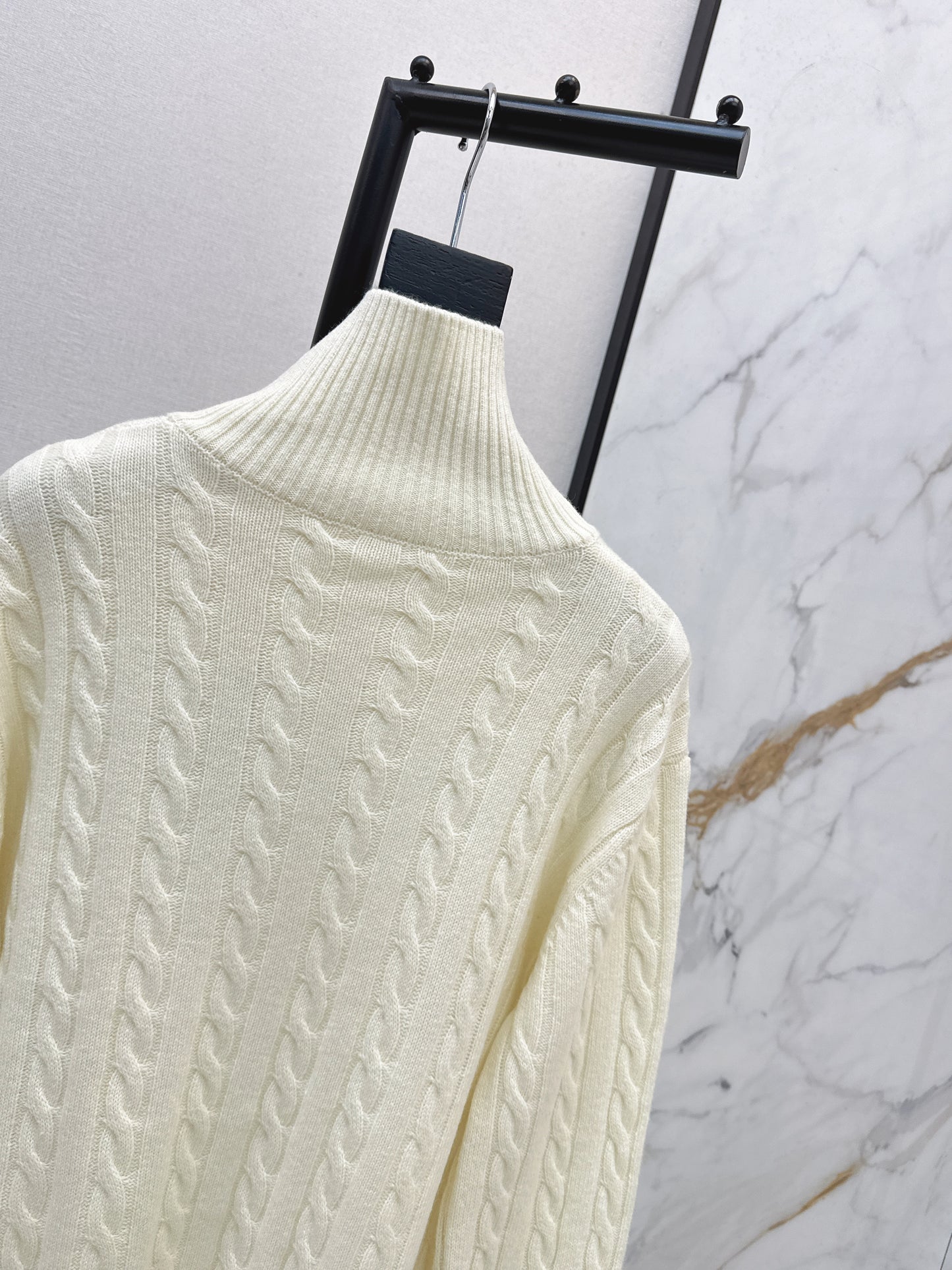 Ral NEW Half-zip wool sweater