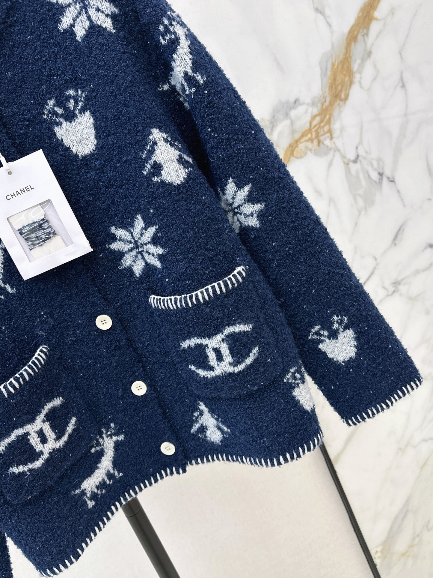 Chan NEW Knitted cardigan