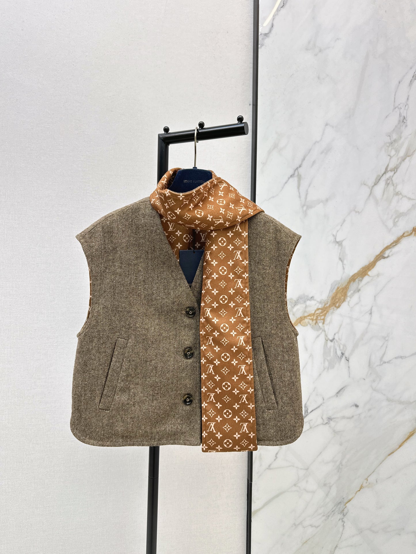 Louis NEW scarf vest set
