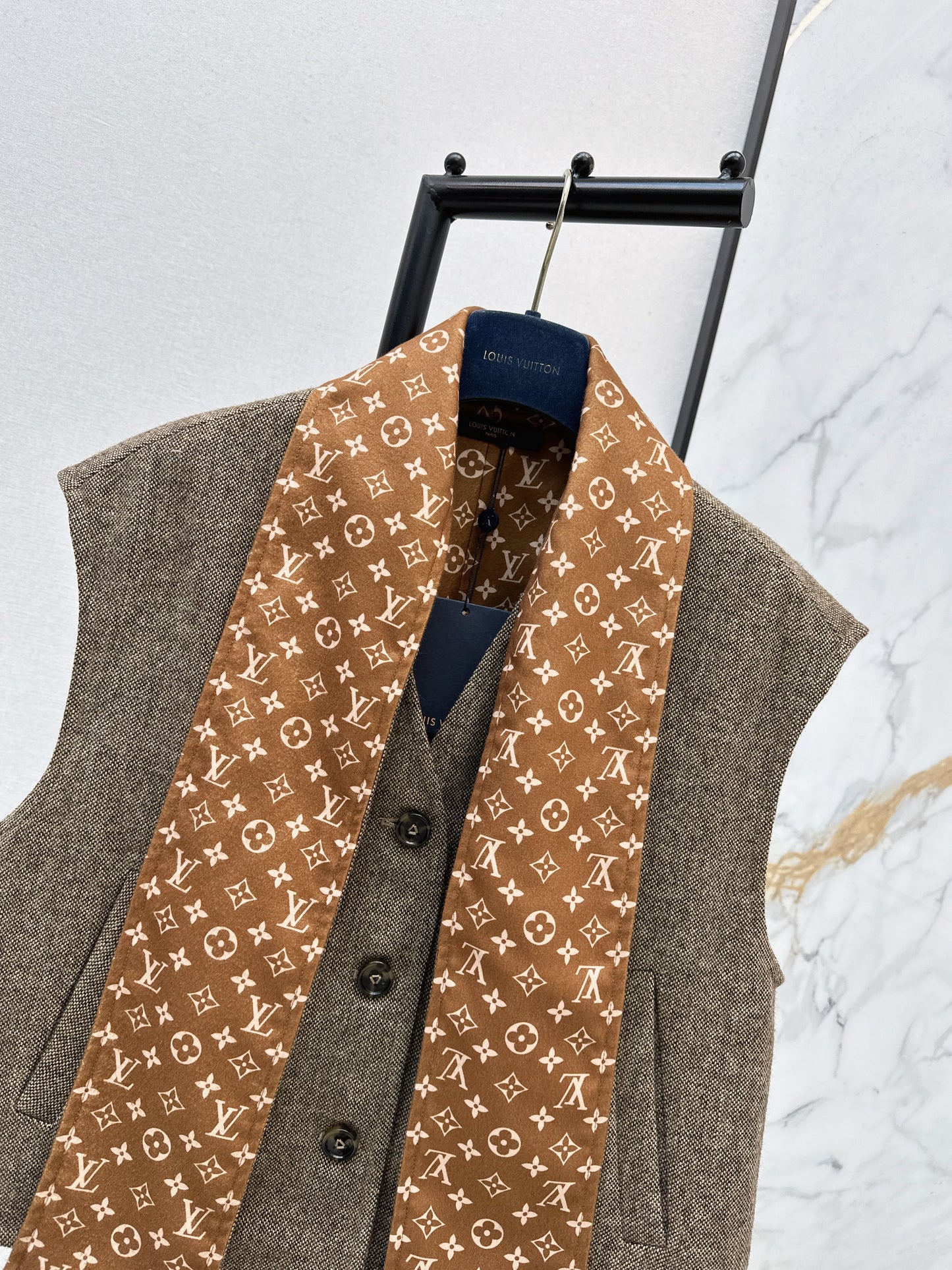 Louis NEW scarf vest set