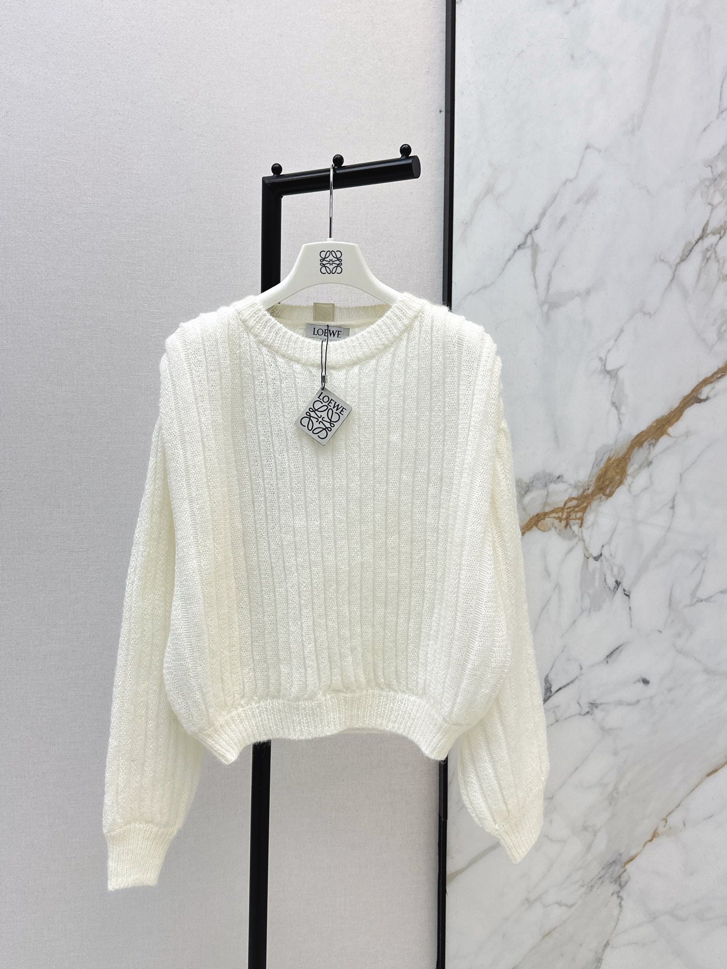 Loe NEW lantern sleeve sweater