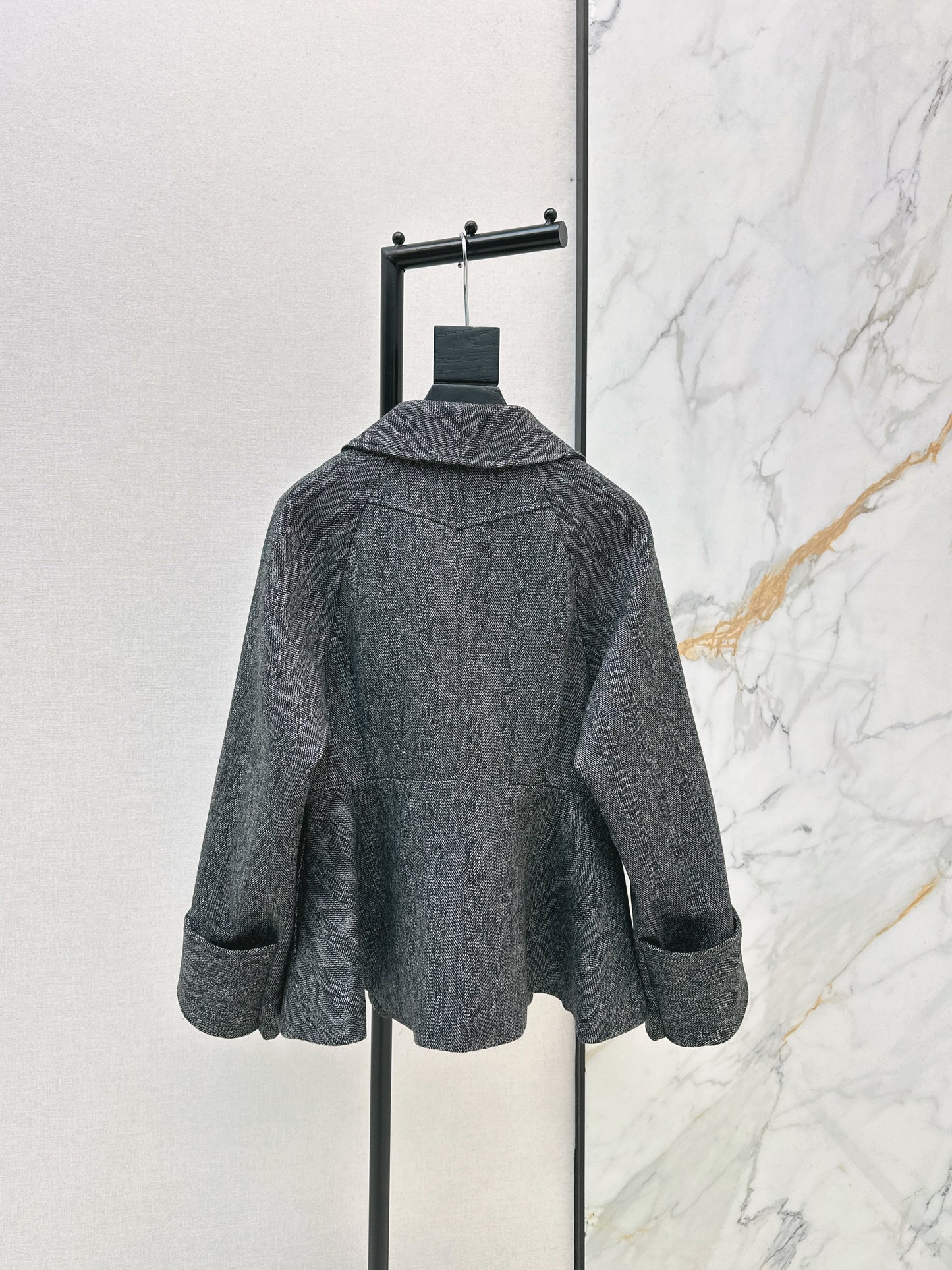 Chol NEW ruffle-hem belted jacket