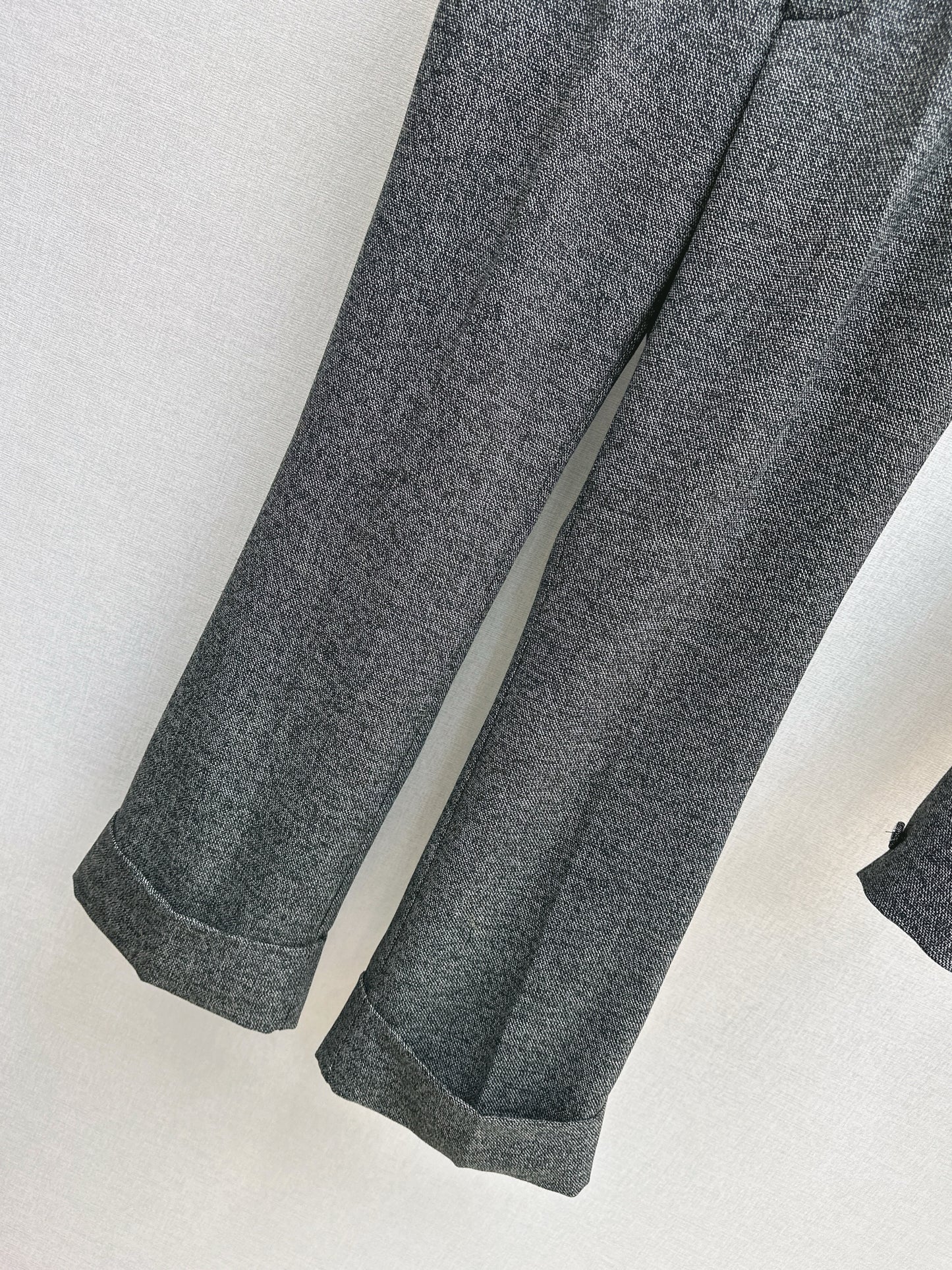 Guc NEW cuffed pants