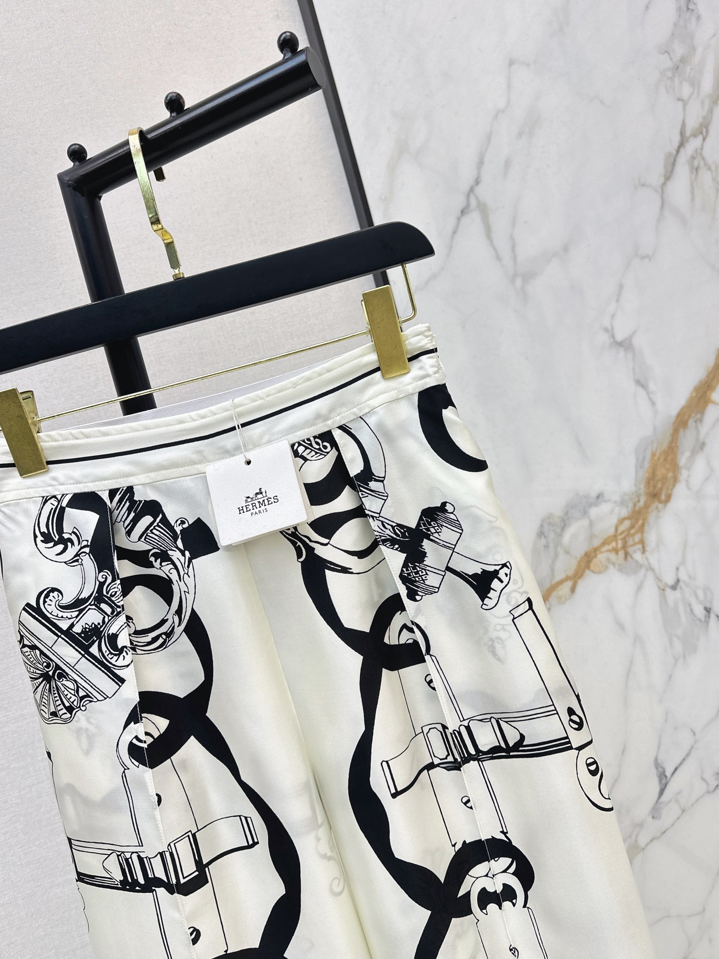 Herm NEW print silk pants