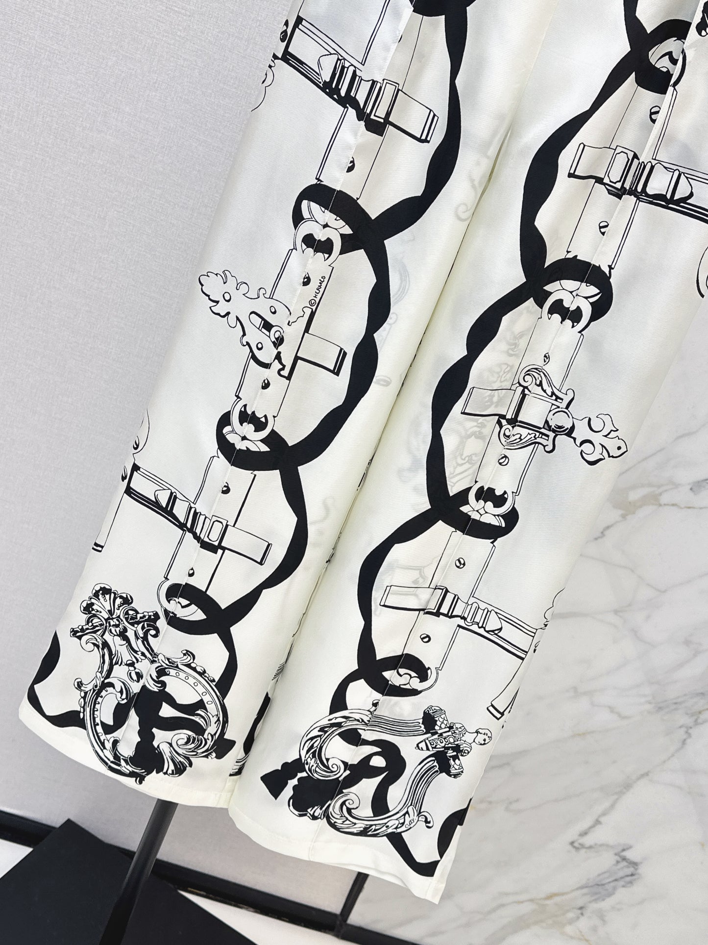Herm NEW print silk pants