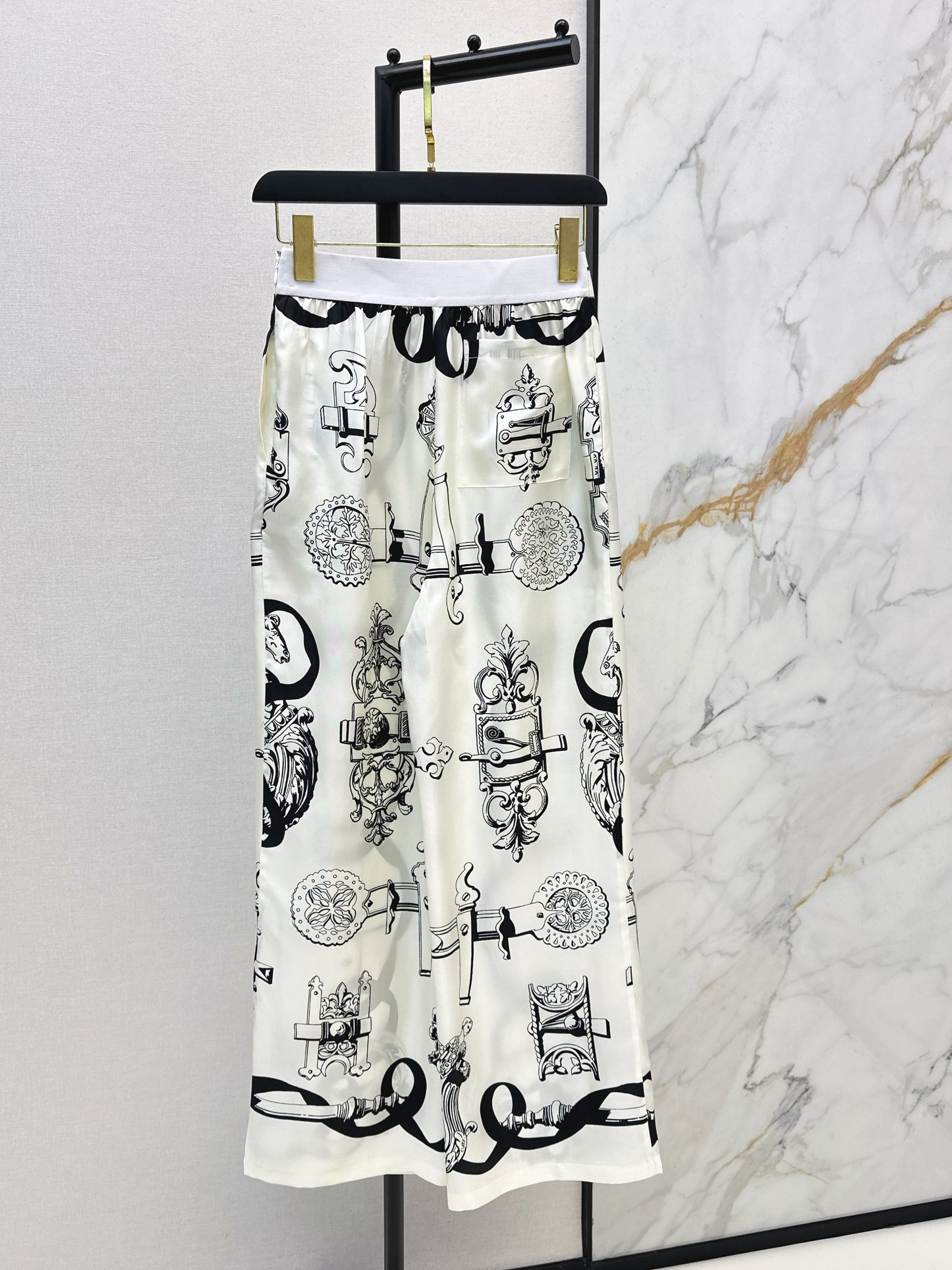 Herm NEW print silk pants