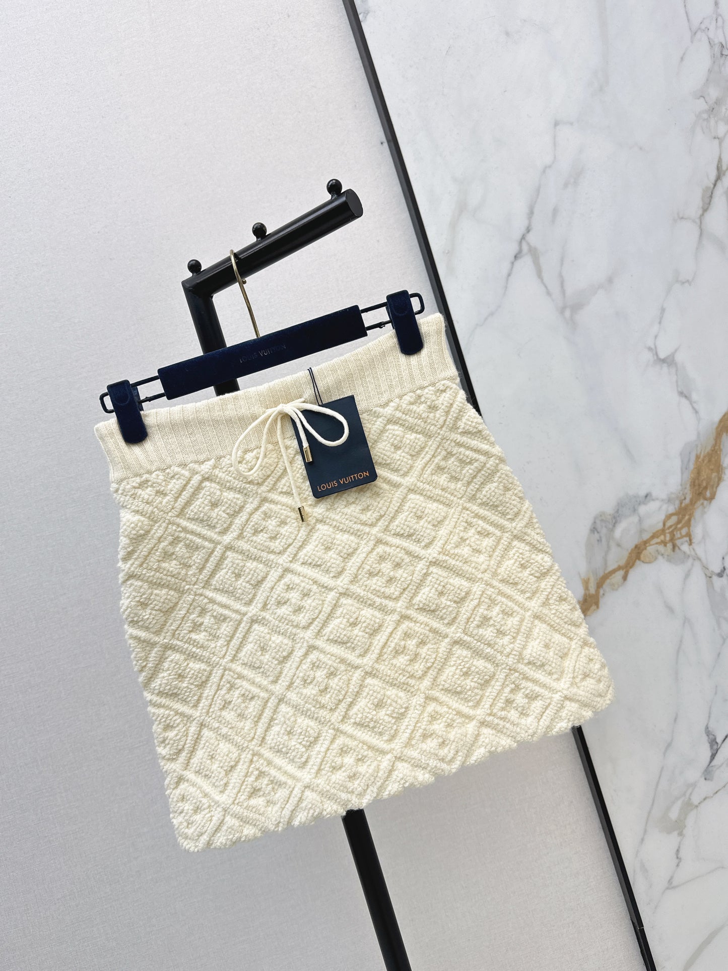 Louis NEW textured knit skirts