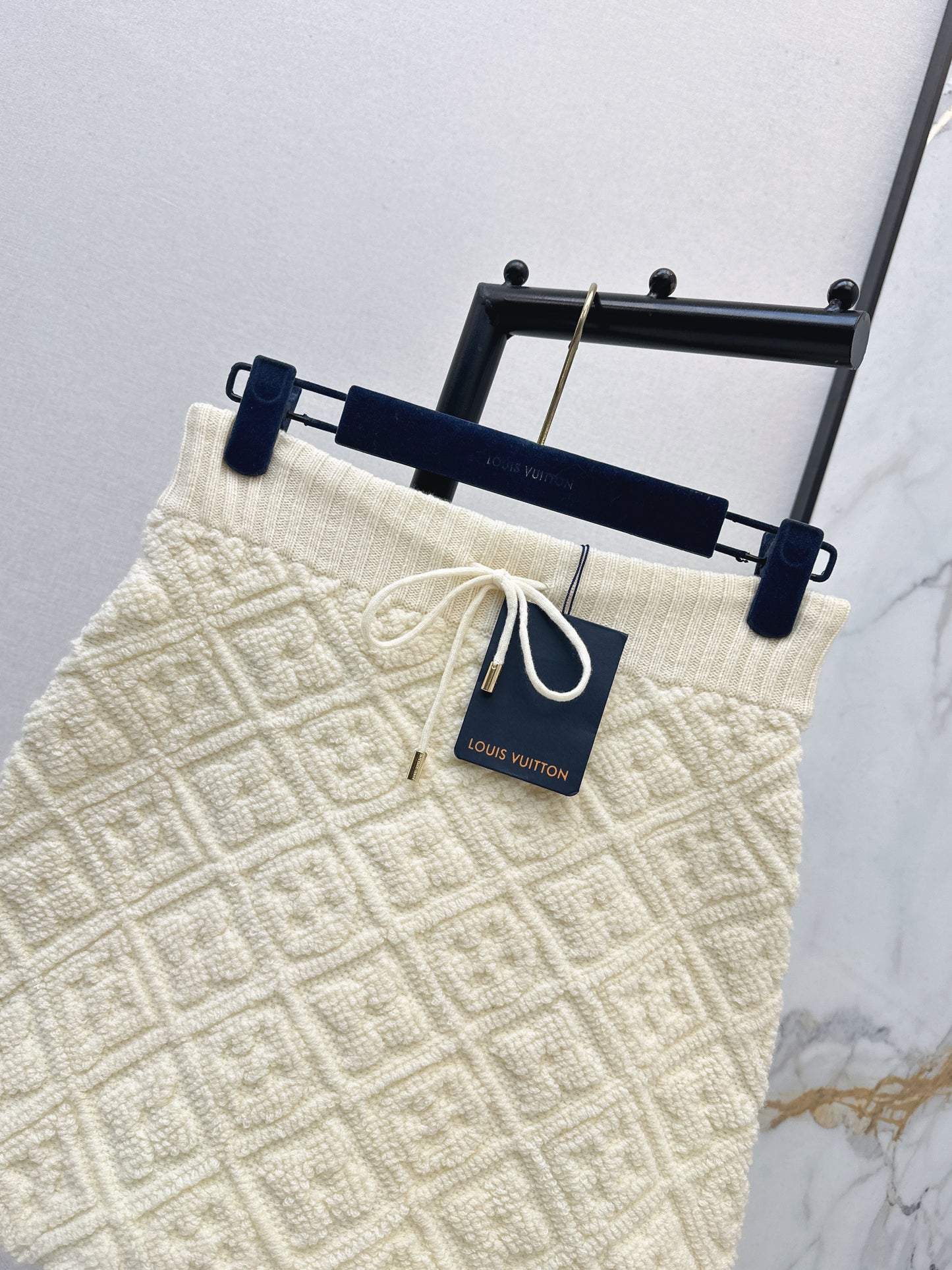 Louis NEW textured knit skirts