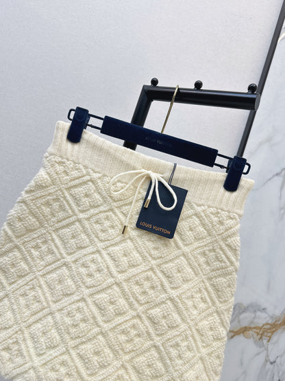 Louis NEW textured knit skirts