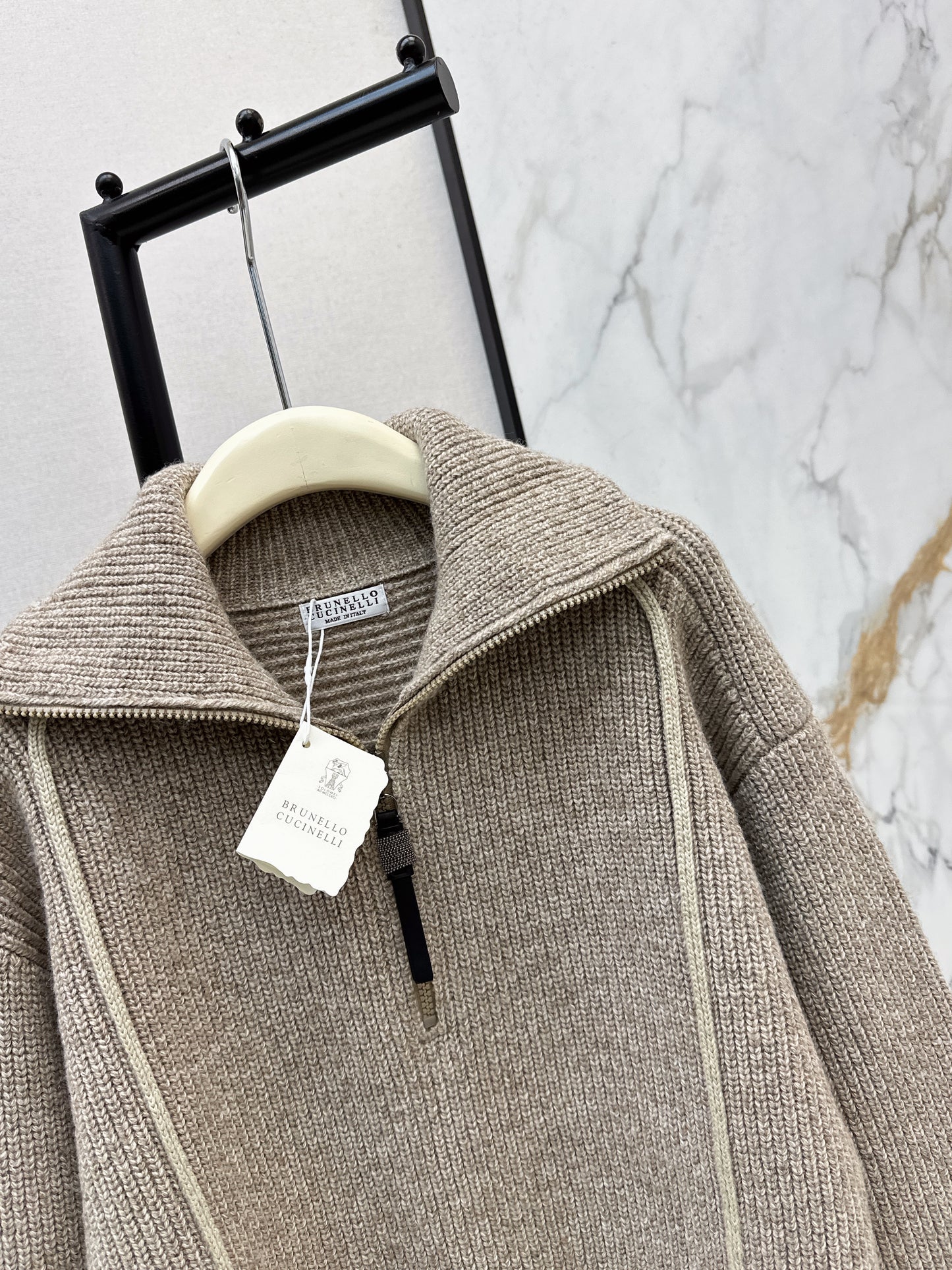 Brun NEW zip-up sweater